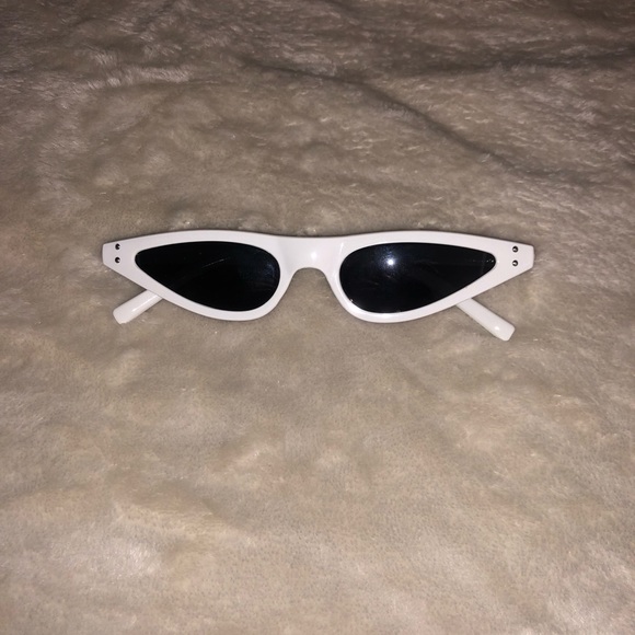 Sunglasses Bundle - Picture 3 of 5